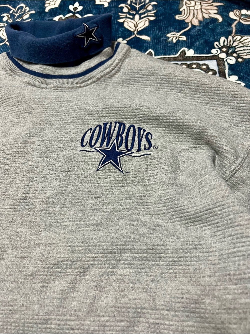 vintage Dallas Cowboys Crewneck - Picture 2 of 3